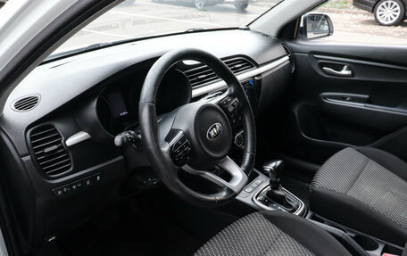 KIA Rio IV, 2018 год, 1 047 000 рублей, 7 фотография