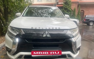 Mitsubishi Outlander III рестайлинг 3, 2022 год, 2 750 000 рублей, 1 фотография