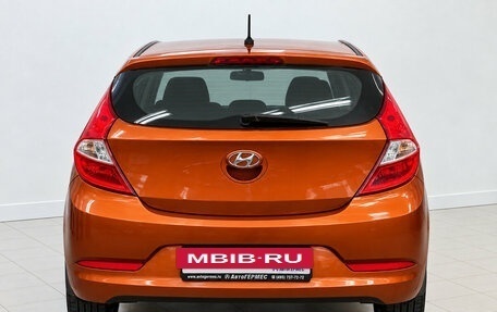 Hyundai Solaris II рестайлинг, 2015 год, 695 000 рублей, 3 фотография