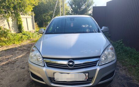 Opel Astra H, 2013 год, 560 000 рублей, 2 фотография