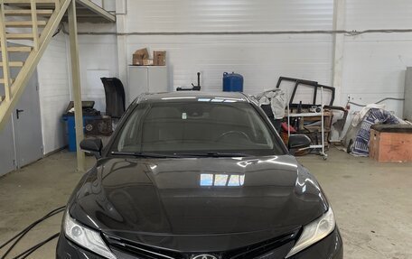 Toyota Camry, 2018 год, 2 300 000 рублей, 13 фотография