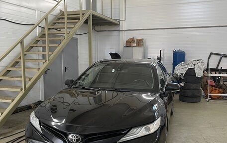 Toyota Camry, 2018 год, 2 300 000 рублей, 14 фотография