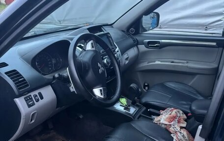 Mitsubishi Pajero Sport II рестайлинг, 2014 год, 1 500 000 рублей, 7 фотография