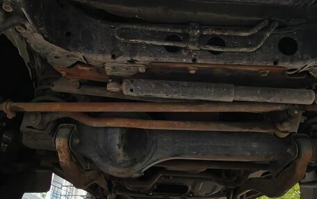 Toyota Land Cruiser 100 рестайлинг 2, 2005 год, 1 950 000 рублей, 6 фотография