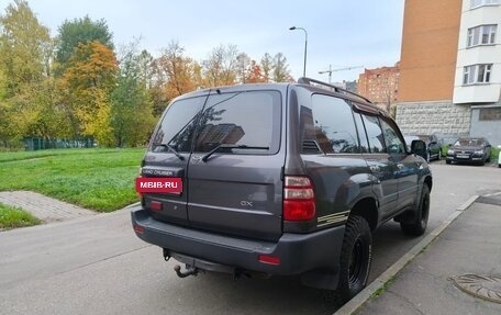 Toyota Land Cruiser 100 рестайлинг 2, 2005 год, 1 950 000 рублей, 8 фотография
