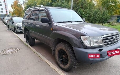 Toyota Land Cruiser 100 рестайлинг 2, 2005 год, 1 950 000 рублей, 9 фотография
