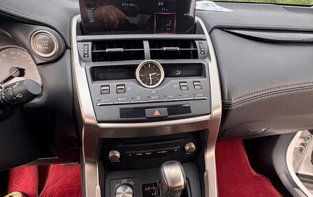 Lexus NX I, 2021 год, 2 400 000 рублей, 13 фотография
