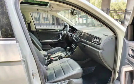 Volkswagen T-Roc I, 2020 год, 1 240 606 рублей, 14 фотография