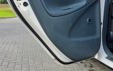 Toyota Vitz, 2001 год, 280 000 рублей, 9 фотография
