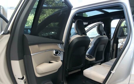 Volvo XC90 II рестайлинг, 2026 год, 9 900 000 рублей, 15 фотография