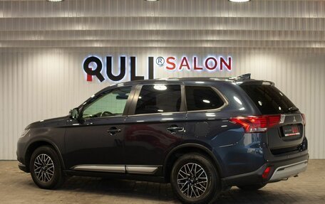 Mitsubishi Outlander III рестайлинг 3, 2019 год, 2 295 000 рублей, 8 фотография
