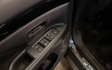 Mitsubishi Outlander III рестайлинг 3, 2019 год, 2 295 000 рублей, 32 фотография