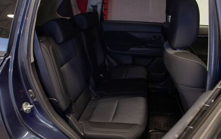Mitsubishi Outlander III рестайлинг 3, 2019 год, 2 295 000 рублей, 30 фотография