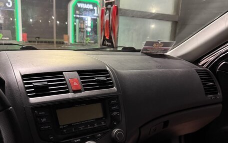 Honda Accord VII рестайлинг, 2005 год, 800 000 рублей, 19 фотография