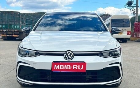 Volkswagen Golf VIII, 2023 год, 1 850 001 рублей, 2 фотография