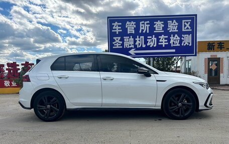 Volkswagen Golf VIII, 2023 год, 1 850 001 рублей, 8 фотография
