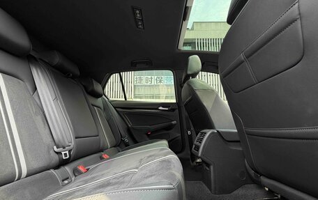 Volkswagen Golf VIII, 2023 год, 1 800 001 рублей, 15 фотография