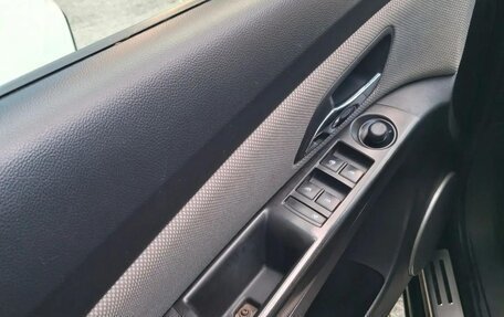 Chevrolet Cruze II, 2011 год, 430 000 рублей, 17 фотография