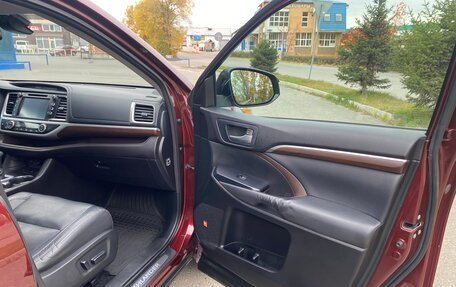 Toyota Highlander III, 2014 год, 3 050 000 рублей, 4 фотография