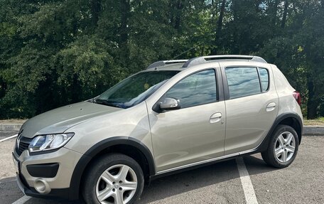 Renault Sandero II рестайлинг, 2015 год, 890 000 рублей, 2 фотография