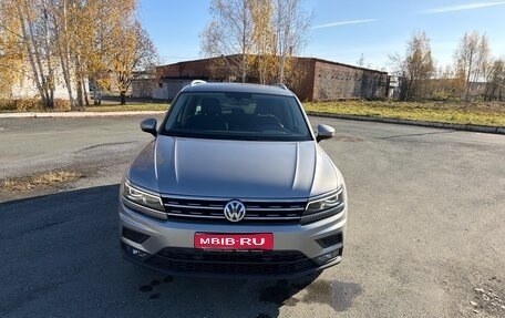 Volkswagen Tiguan II, 2018 год, 2 550 000 рублей, 1 фотография