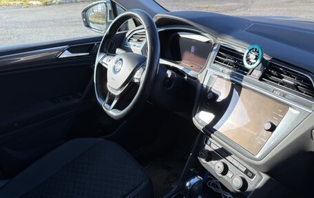 Volkswagen Tiguan II, 2018 год, 2 550 000 рублей, 9 фотография