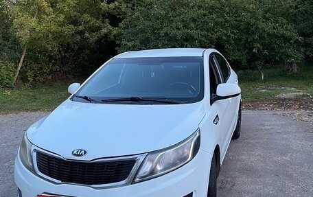 KIA Rio III рестайлинг, 2014 год, 550 000 рублей, 3 фотография