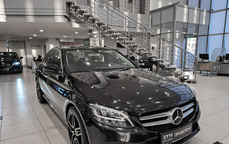 Mercedes-Benz C-Класс, 2019 год, 2 750 000 рублей, 3 фотография