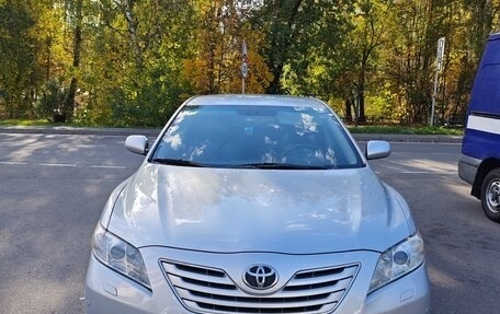 Toyota Camry, 2007 год, 830 000 рублей, 2 фотография