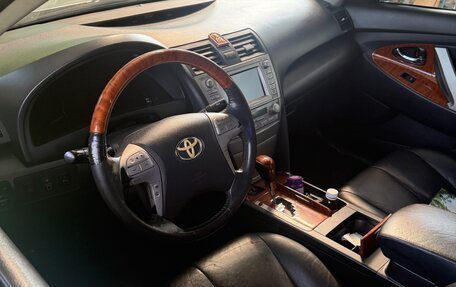 Toyota Camry, 2010 год, 1 000 000 рублей, 2 фотография