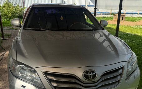Toyota Camry, 2010 год, 1 000 000 рублей, 4 фотография