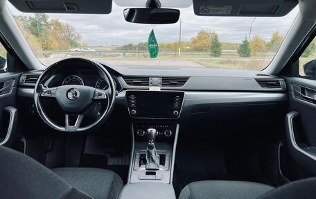 Skoda Superb III рестайлинг, 2018 год, 1 810 000 рублей, 7 фотография