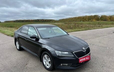 Skoda Superb III рестайлинг, 2018 год, 1 810 000 рублей, 6 фотография