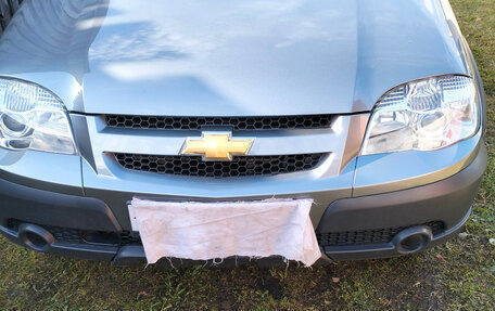 Chevrolet Niva I рестайлинг, 2018 год, 890 000 рублей, 5 фотография