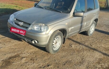 Chevrolet Niva I рестайлинг, 2013 год, 450 000 рублей, 3 фотография
