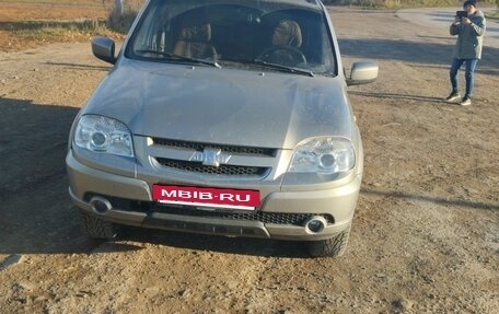 Chevrolet Niva I рестайлинг, 2013 год, 450 000 рублей, 8 фотография