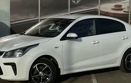 KIA Rio IV, 2017 год, 1 290 000 рублей, 1 фотография