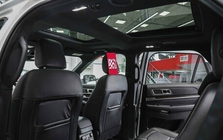 Ford Explorer VI, 2018 год, 2 590 000 рублей, 8 фотография