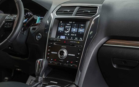 Ford Explorer VI, 2018 год, 2 590 000 рублей, 16 фотография