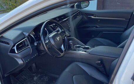 Toyota Camry, 2018 год, 2 570 000 рублей, 5 фотография