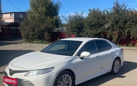 Toyota Camry, 2018 год, 2 570 000 рублей, 4 фотография
