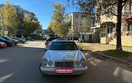 Mercedes-Benz E-Класс, 1997 год, 175 000 рублей, 2 фотография