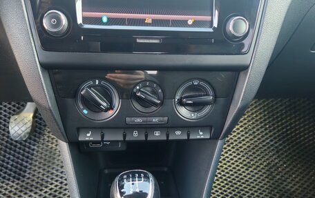 Skoda Rapid I, 2018 год, 1 700 000 рублей, 14 фотография