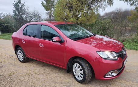 Renault Logan II, 2015 год, 950 000 рублей, 2 фотография