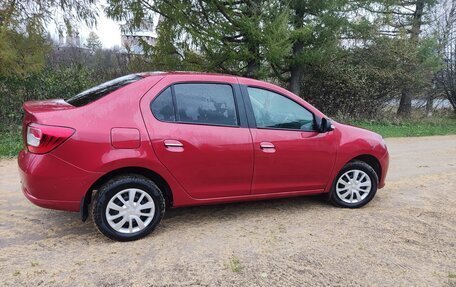 Renault Logan II, 2015 год, 950 000 рублей, 3 фотография