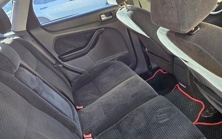Ford Focus II рестайлинг, 2005 год, 380 000 рублей, 20 фотография