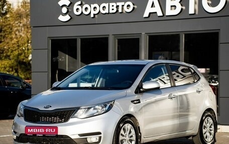 KIA Rio III рестайлинг, 2016 год, 985 000 рублей, 1 фотография