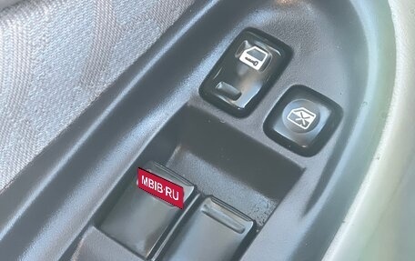 Nissan Almera, 2001 год, 155 000 рублей, 15 фотография