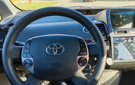 Toyota Prius, 2007 год, 750 000 рублей, 14 фотография