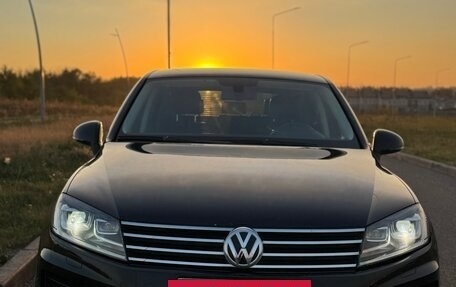 Volkswagen Touareg III, 2015 год, 2 650 000 рублей, 2 фотография